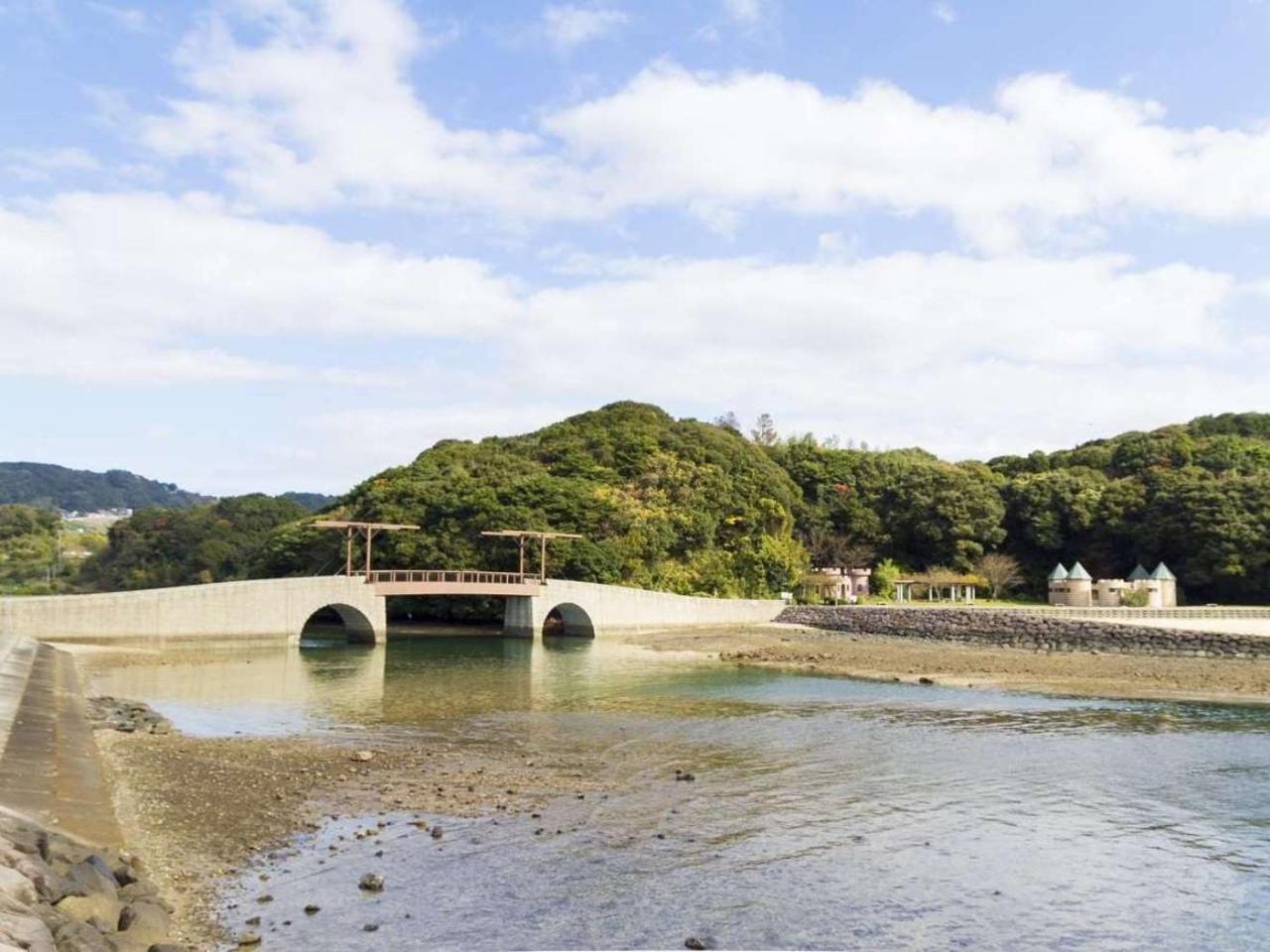 Отель Kokuminshukusha Irohajima Карацу Экстерьер фото