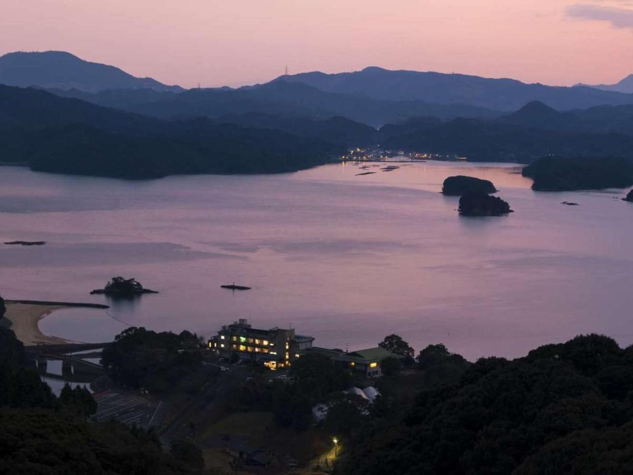 Отель Kokuminshukusha Irohajima Карацу Экстерьер фото